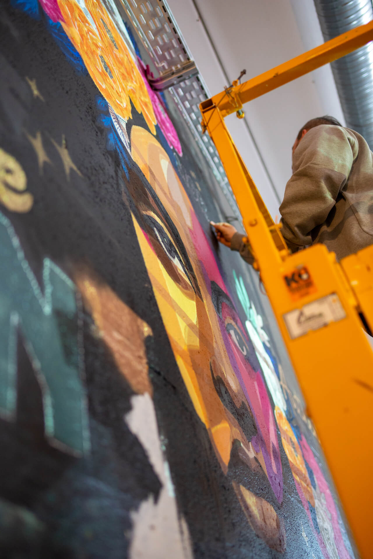 Fresque murale en cours de réalisation à Artligne Carquefou (44470) réalisé par l'agence EB à Nantes (44200)